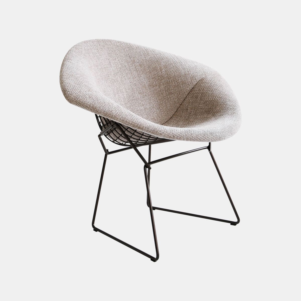 knoll-harry-bertoia-diamond-chair-hermoso-beige-zwart-rilsan-gecoat-001shop