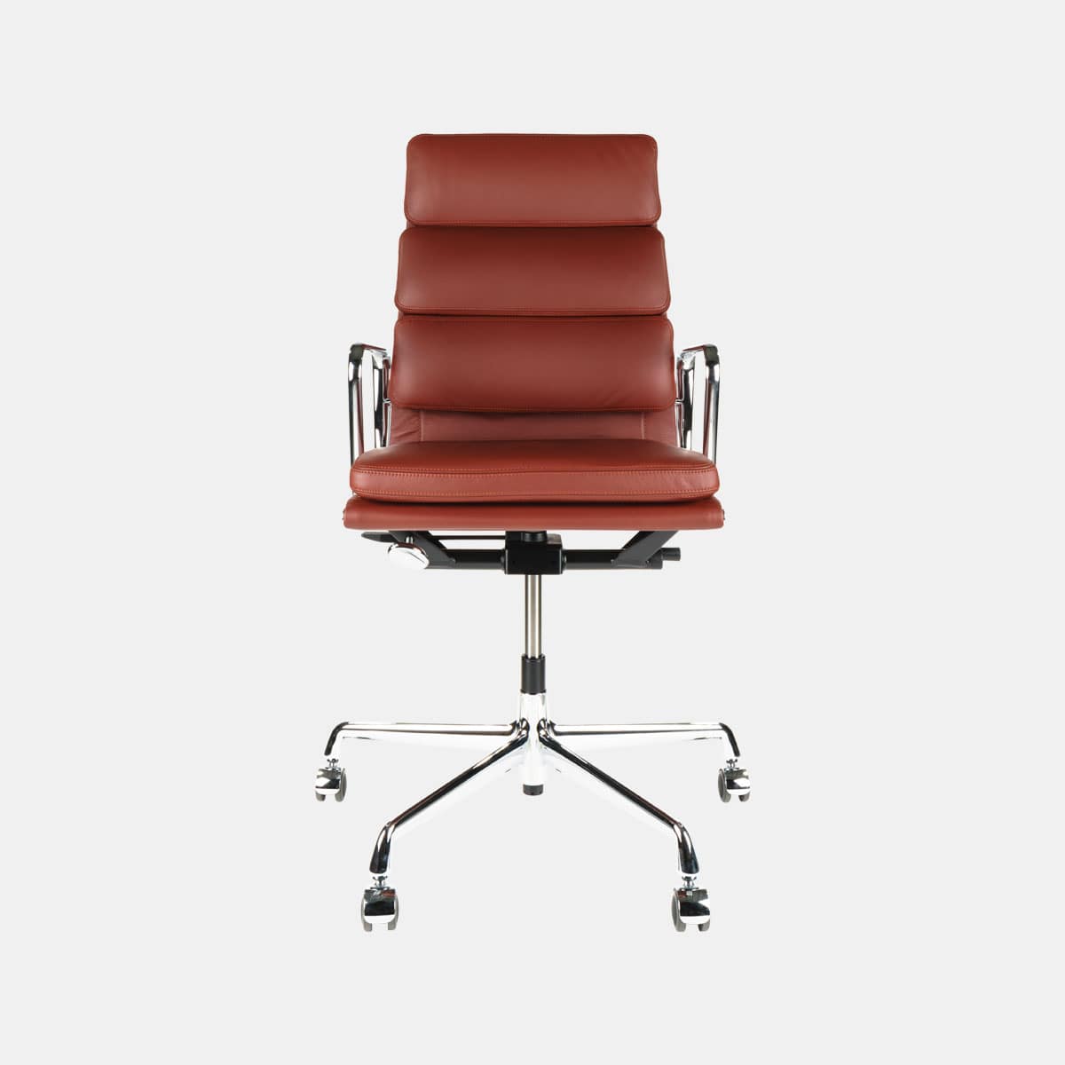 vitra-charles-ray-eames-soft-pad-chair-ea-219-leder-premium-brandy-chroom-001shop